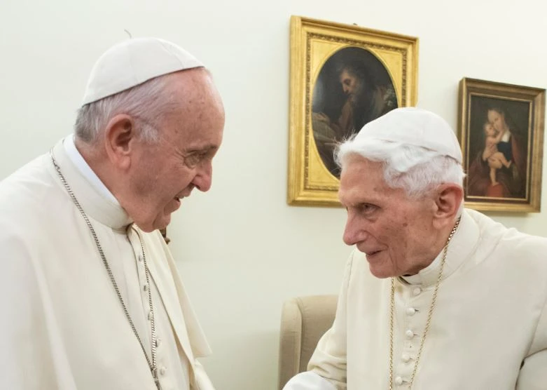 Luigi Bisignani, voce dal Vaticano: "Se avesse saputo di Papa Francesco, Ratzinger non si sarebbe mai dimesso"