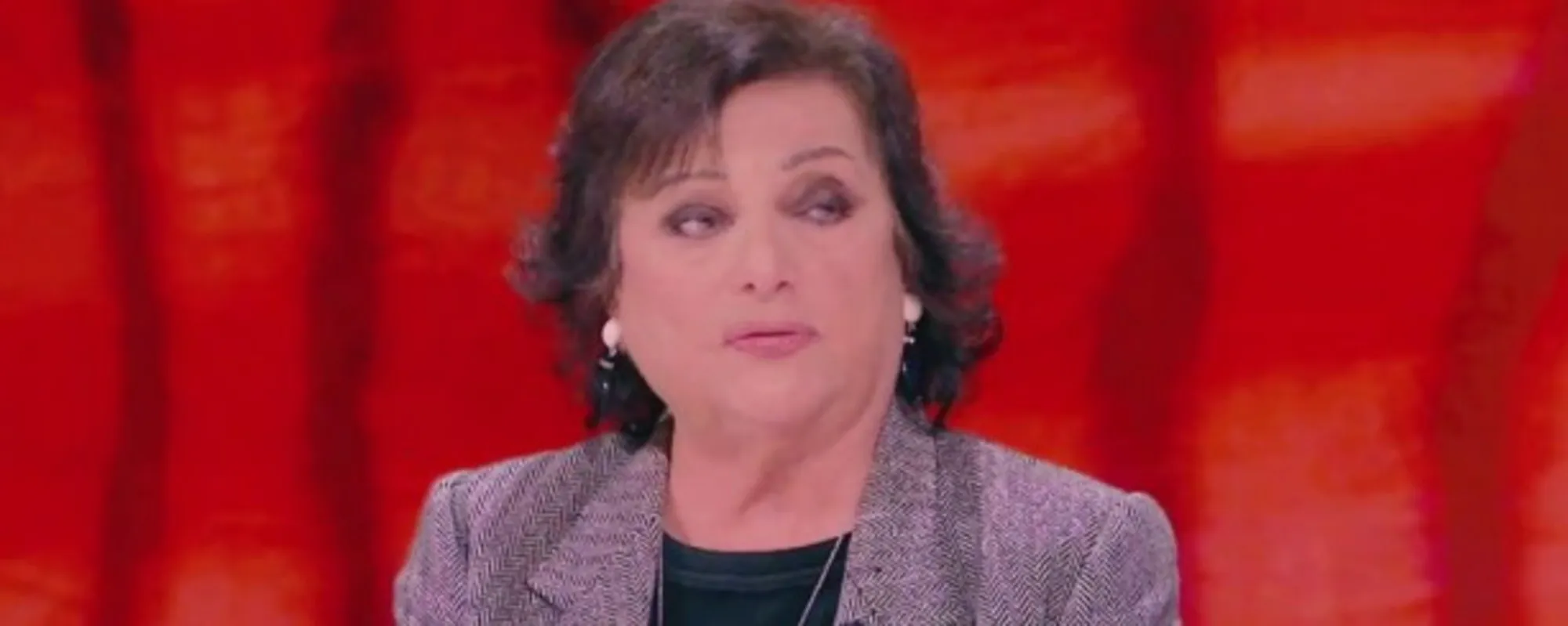 Simonetta Matone a Capri, cosa l'hanno beccata a leggere in barca