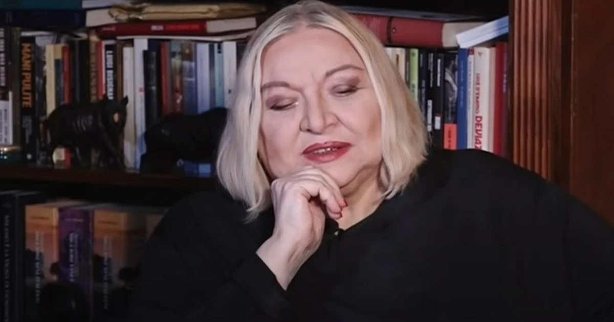 Maglie azzera Speranza: "Pieni poteri alla destra? Cosa sognava di fare questo comunista"