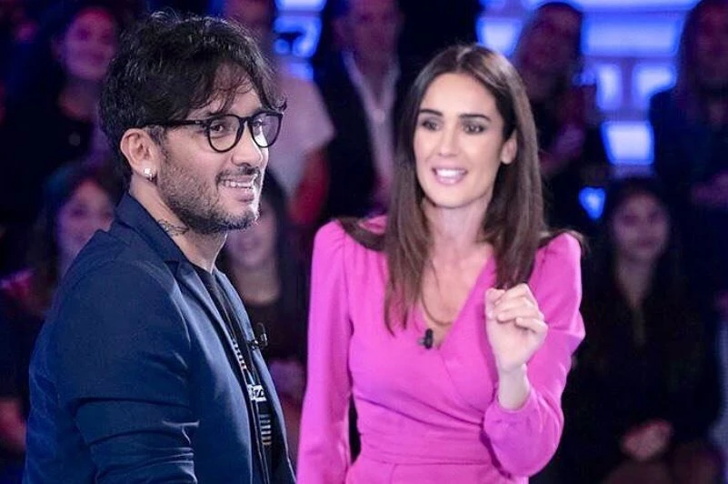 Verissimo, Fabrizio Moro rivela il suo dramma privato: &quot;Attacchi di panico. Quando è nato mio figlio...&quot;