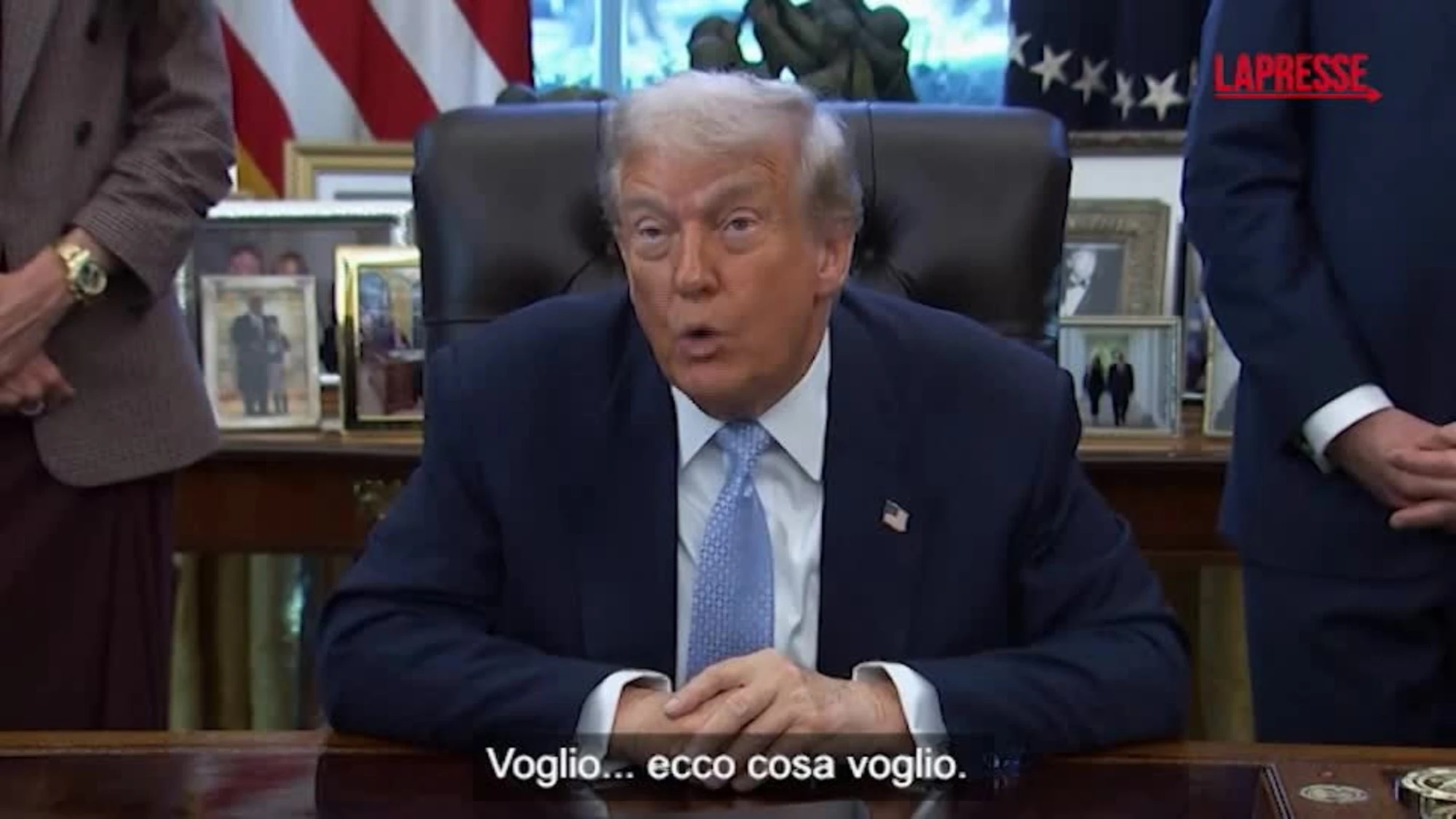 Trump, la mossa su Epstein: "Una bufala, è un problema dei democratici"