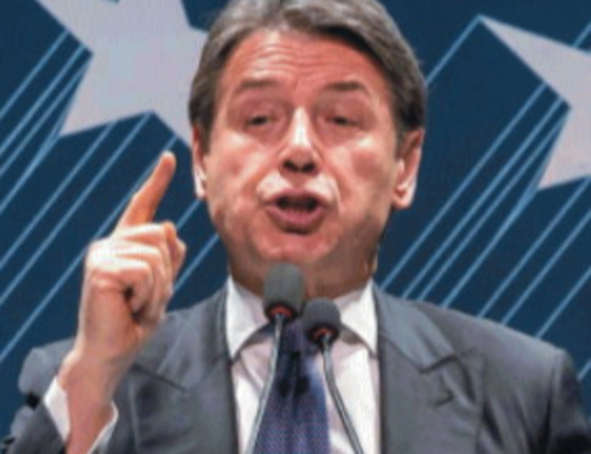 Giuseppe Conte, molla il gas di Putin per prendersi il campo largo