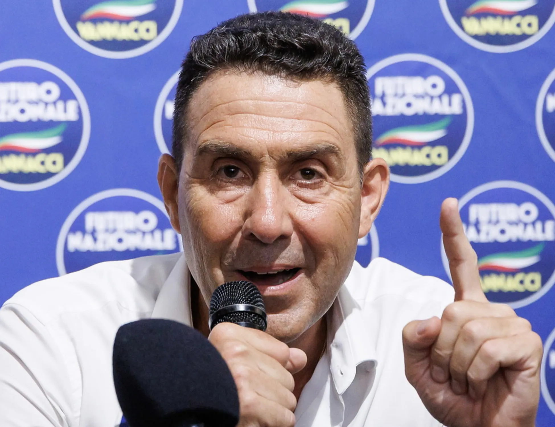 Leggi l'articolo: Sondaggi, "uso politico dei dati": emerge un gioco sporco