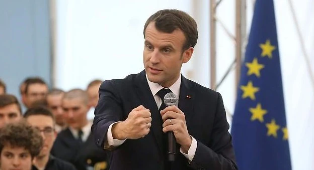 Emmanuel Macron, ricatto finanziario all'Italia: titolo di Stato, ecco perché ci può rovinare