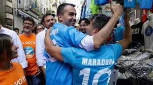 Luigi Di Maio arraffa la super-poltrona: 8 mesi per riciclarsi