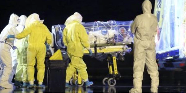 Ebola, panico negli Stati Uniti: contagiata anche l'infermiera del paziente zero, "violazione del protocollo di sicurezza"