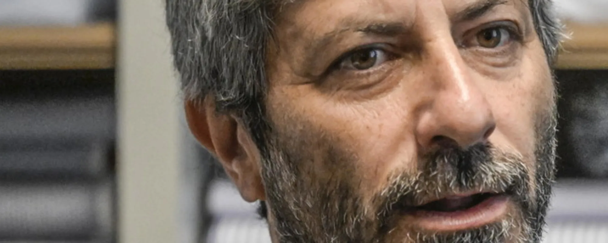 "Aveva abolito la povertà, ma poi...": Fiorello umilia Fico