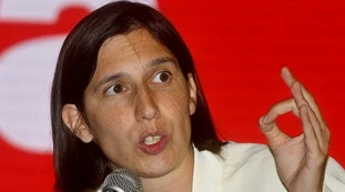 Elly Schlein minaccia Meloni: "La pacchia è finita. Per lei"