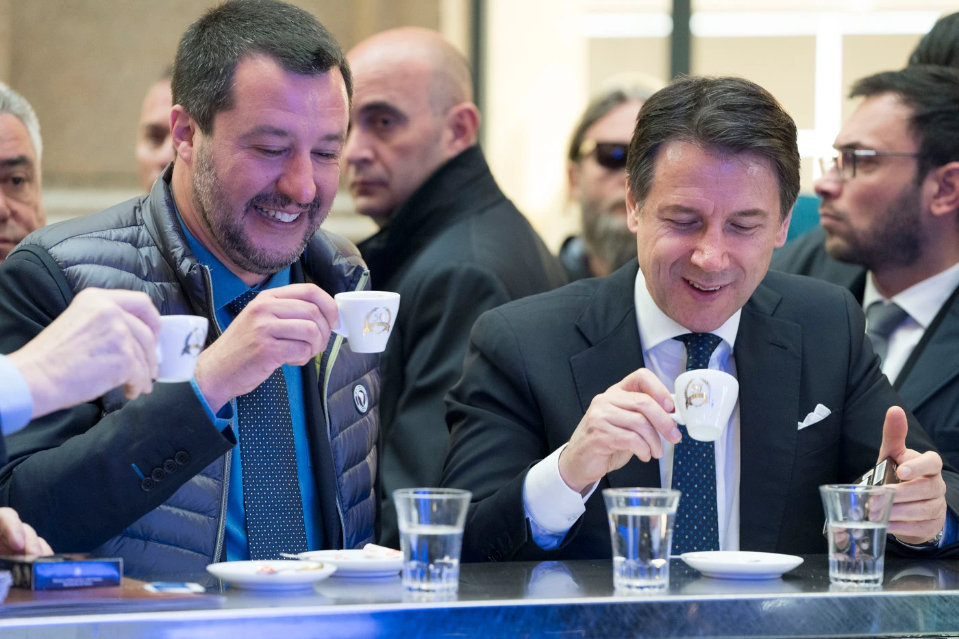 Matteo Salvini, il retroscena sul piano estremo: "Il problema è Conte". Stessa maggioranza, nuovo premier
