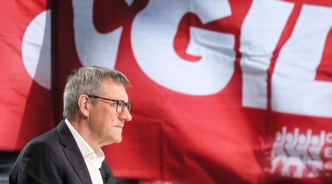 Maurizio Landini licenzia i suoi? Ma spende 2,7 milioni