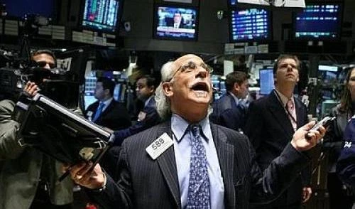 L'Europa deve salvare Ciproe le borse vanno subito giùlo spread schizza a 338