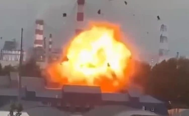 Mosca bombardata, cosa trasmettono le tv russe: Putin mai così in difficoltà