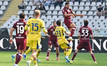 Cagliari, sconfitta la Cremonese 1 a 0: il Toro spazza via il Verona 2 a 1