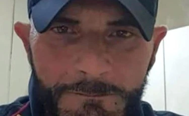 Ispettore di polizia ucciso a coltellate: chi è il killer