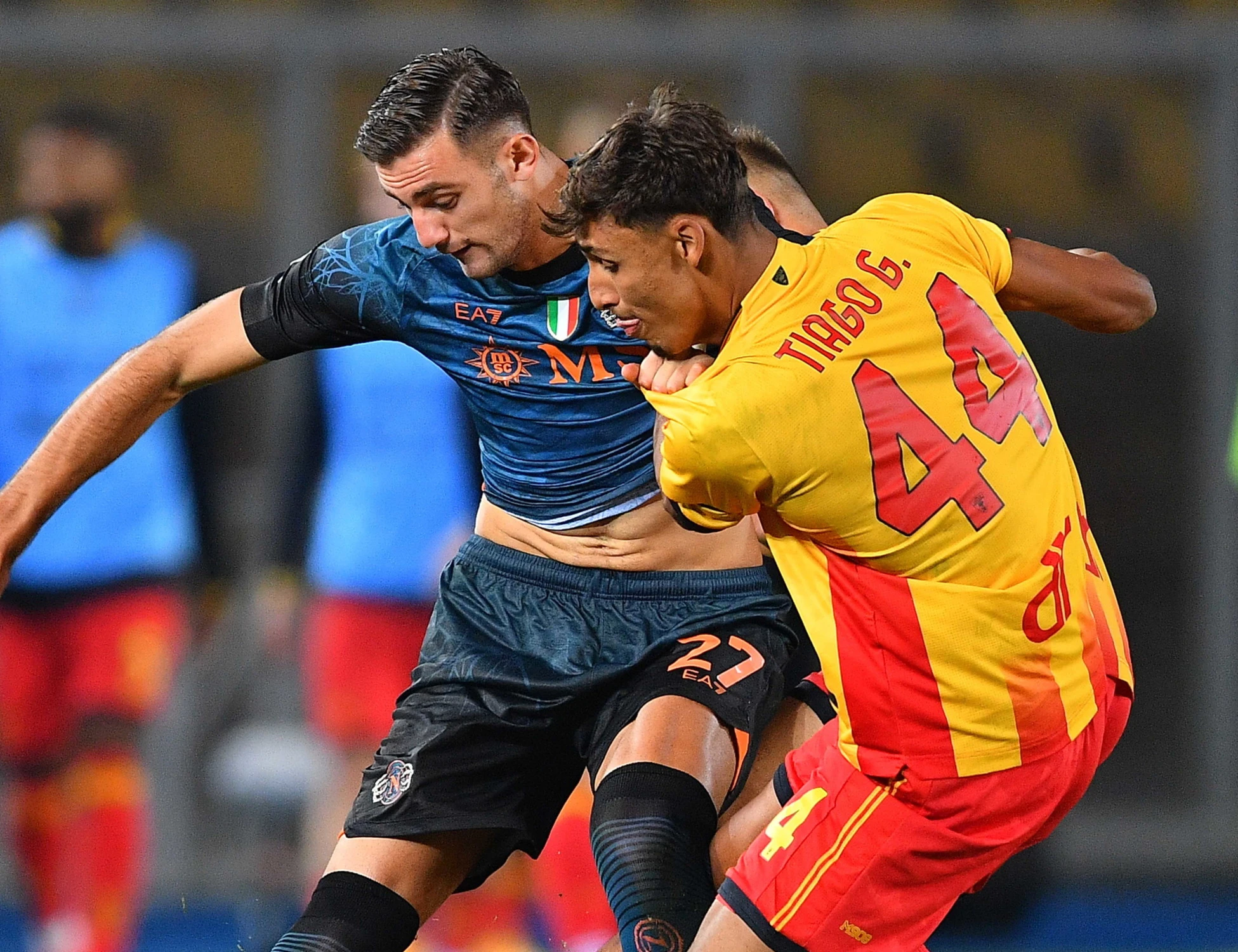 Serie A, il Napoli supera il Lecce e allunga in vetta