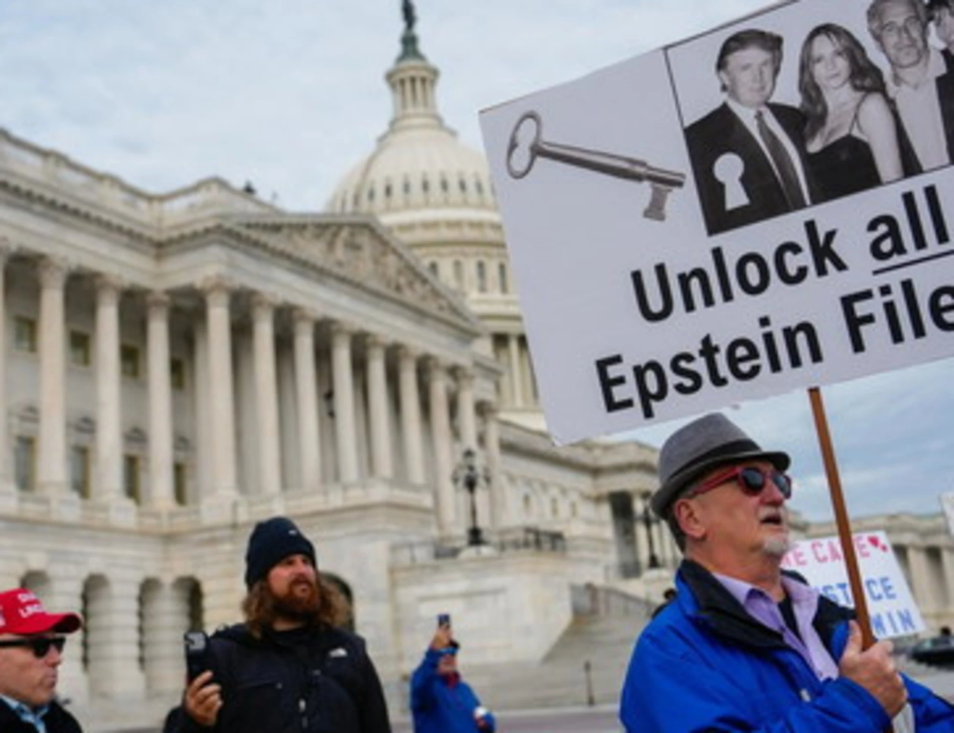 Usa, la Camera approva la legge per la diffusione dei file Epstein