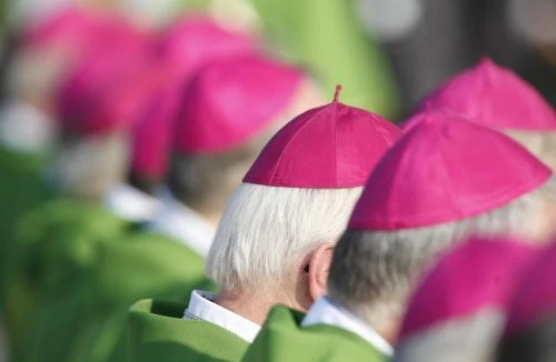 L'accusa dei vescovi: "Sembra una guerra, sta andando in scena il peggio"