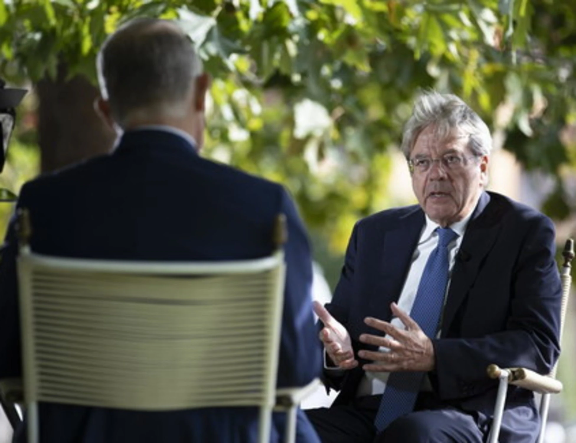 Elly Schlein delira contro Meloni? Caos-Pd: la freddezza di Gentiloni