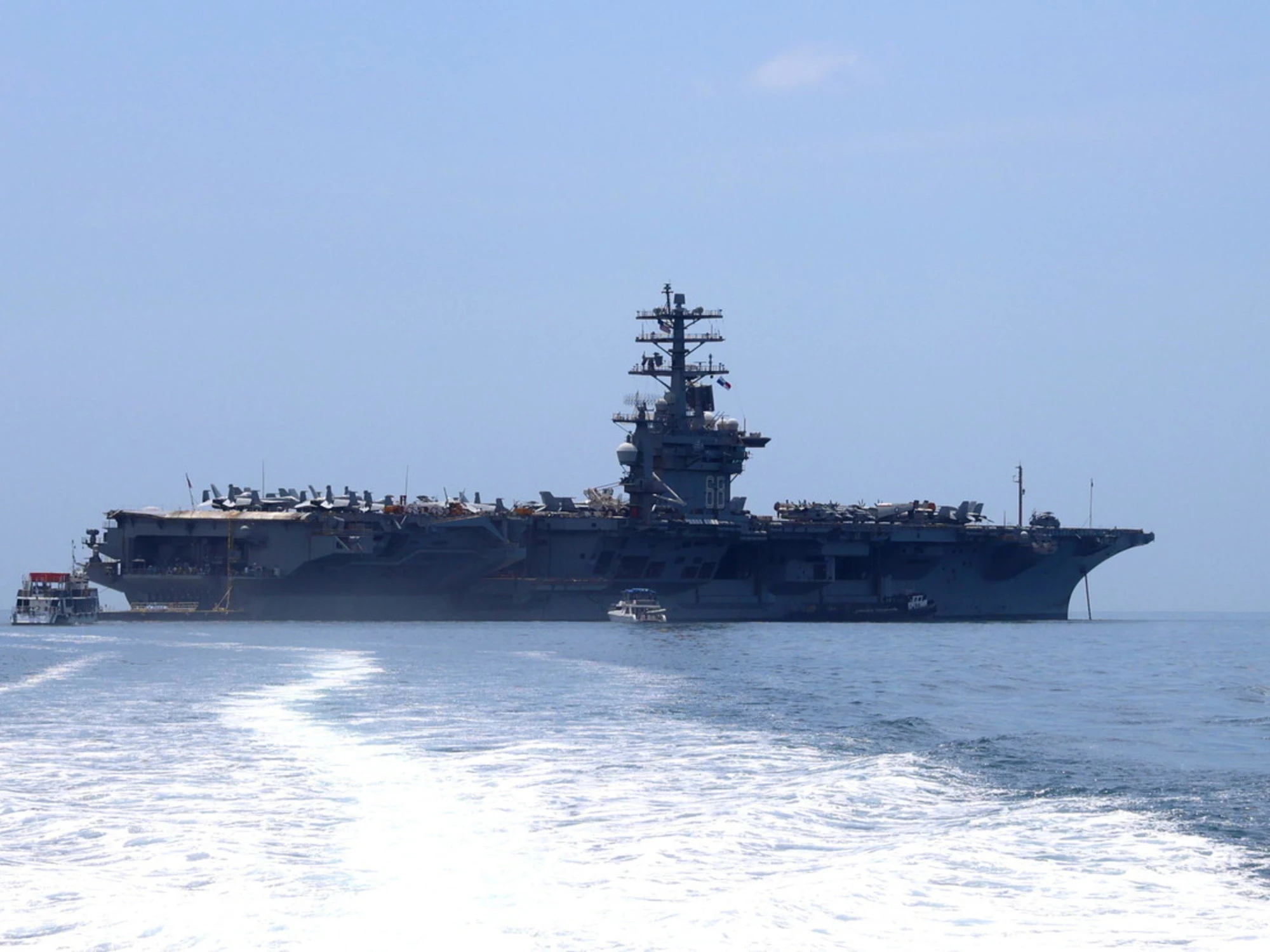 Iran, la giornata. Fermata dagli Usa nave della flotta ombra iraniana. Trattative in stallo