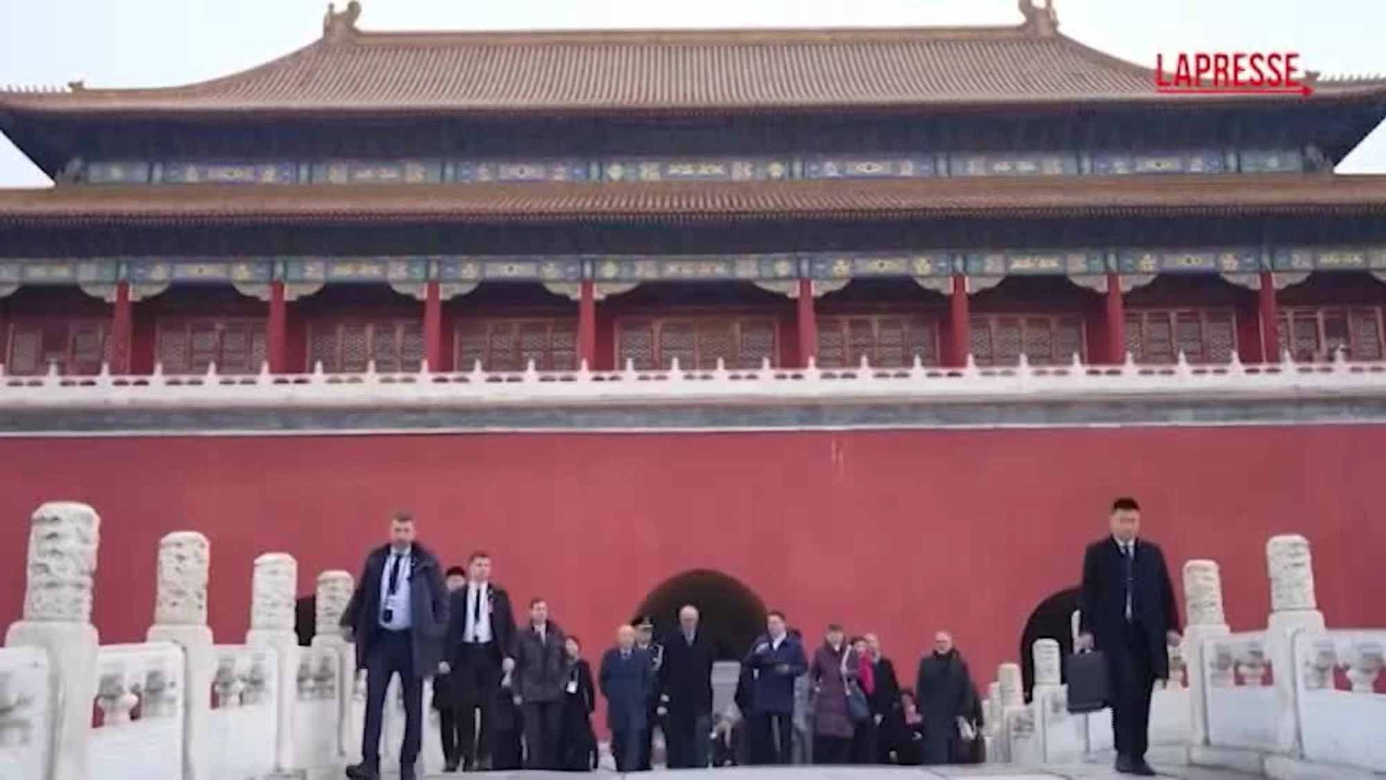 Cina, il cancelliere Merz in visita a Pechino: il 'tour' nella Città Proibita