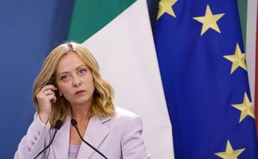 Giorgia Meloni, "è stata lei": la sinistra è rimasta all'asilo