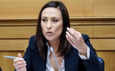 Sara Kelany spiana il "maestrino" Conte: "Non sa contare gli sbarchi"