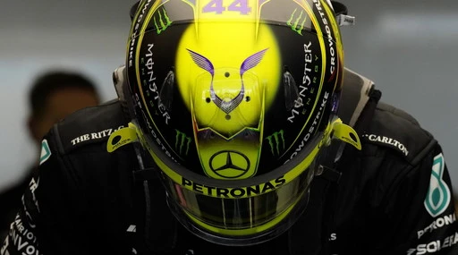 Mercedes a pezzi, lo sfogo di Lewis Hamilton: mondiale già finito?