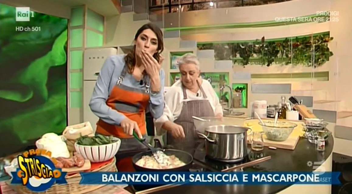 Striscia la notizia, bomba su Elisa Isoardi: "Confessa l'amore per Enzo a La Prova del Cuoco"