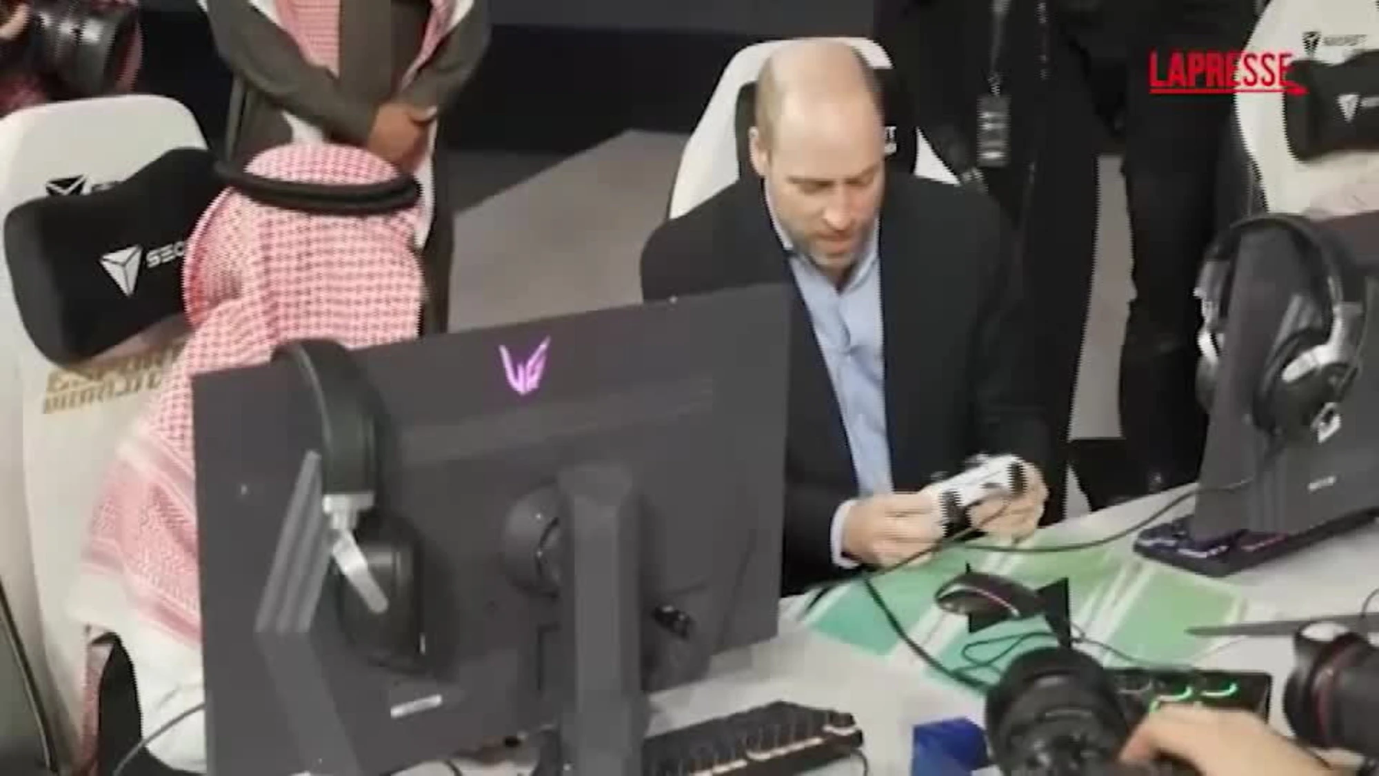 Riad, il principe William gioca ad un torneo di videogiochi E-sport