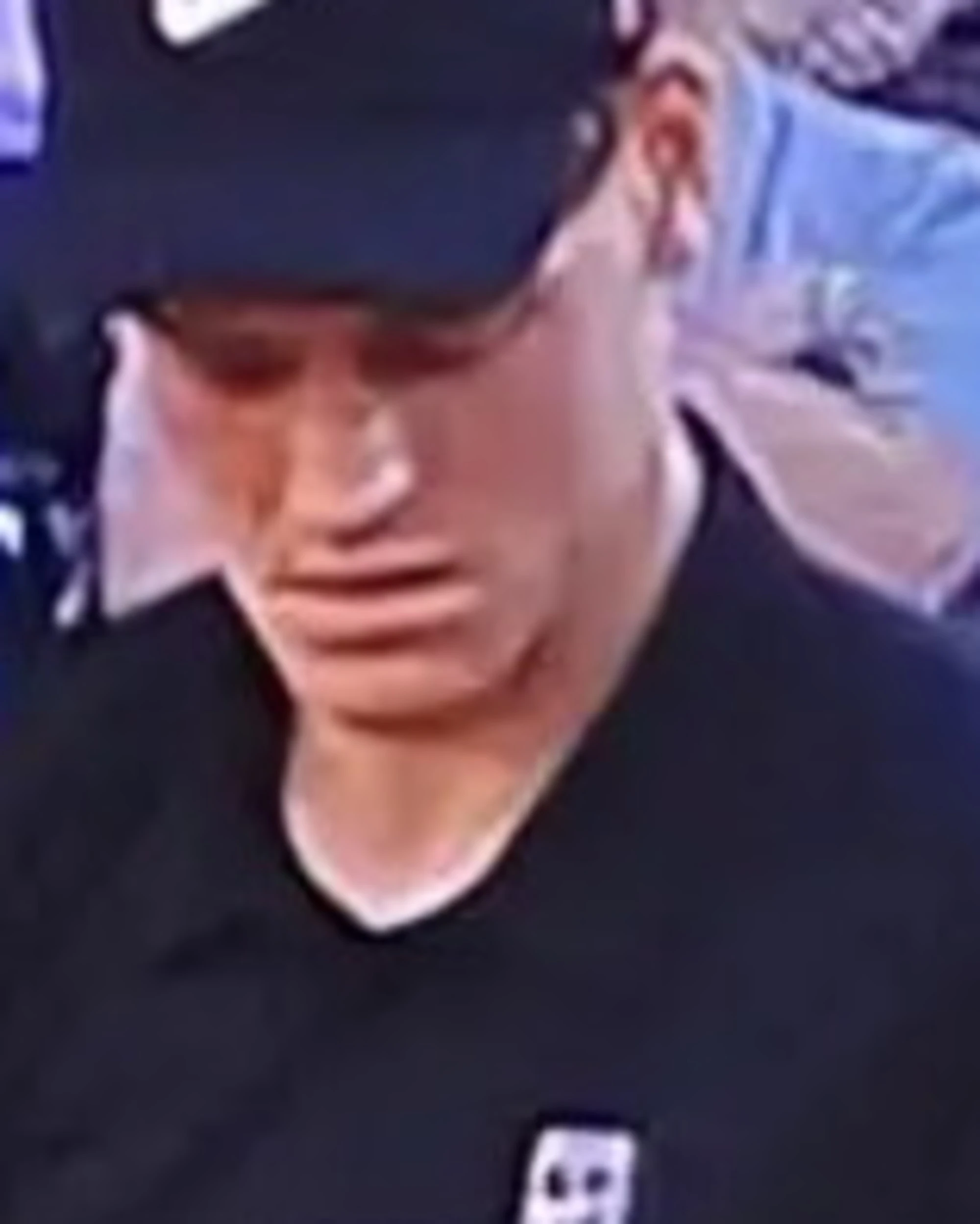 Sinner, il dettaglio "osceno": occhio alla signora alle sue spalle