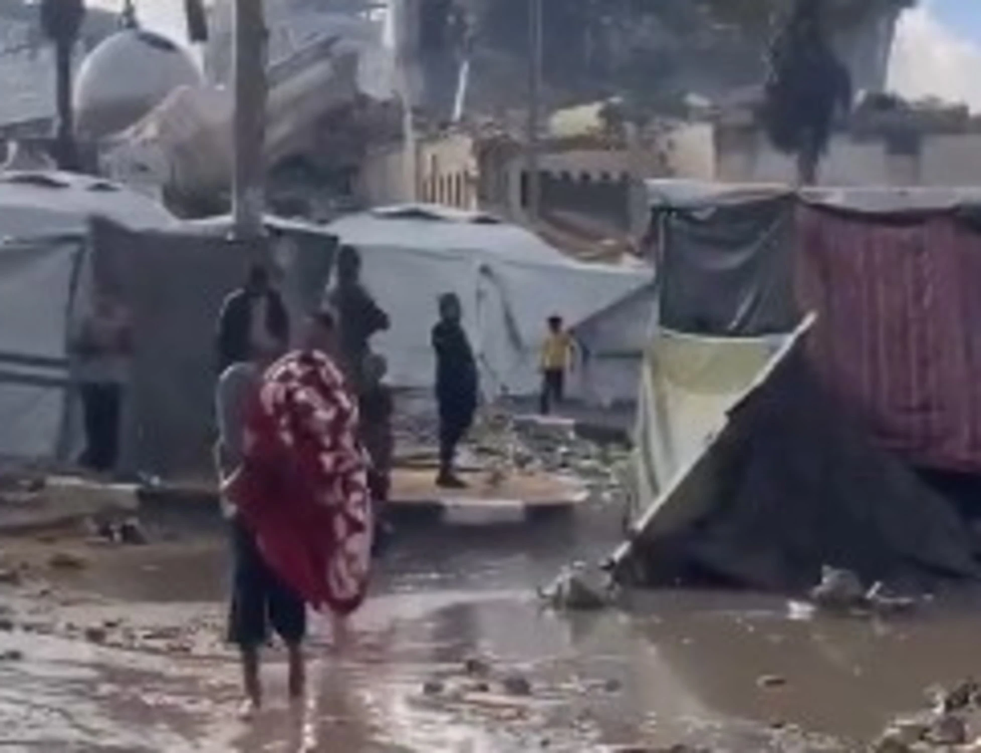 Gaza, "freddo e pioggia". Ma attorno alla Striscia sole e temperature miti