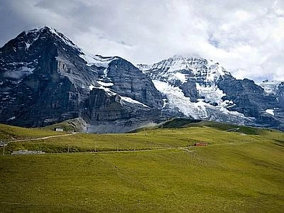 In vacanza sulle Alpi in maniera sostenibile, le 10 regole del Wwf