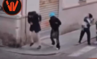 Parma, pesta una donna. Poi bottigliate a un ragazzo: l'orrore dell'immigrato, immagini forti