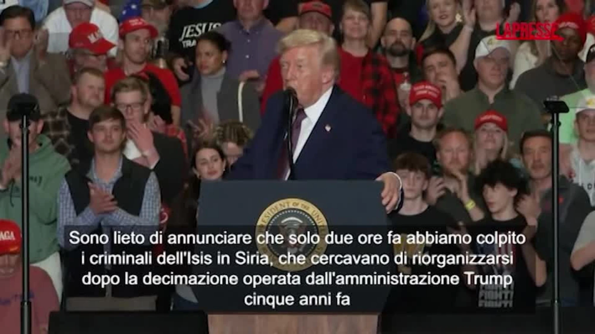 Trump annuncia l'attacco alla Siria dal comizio