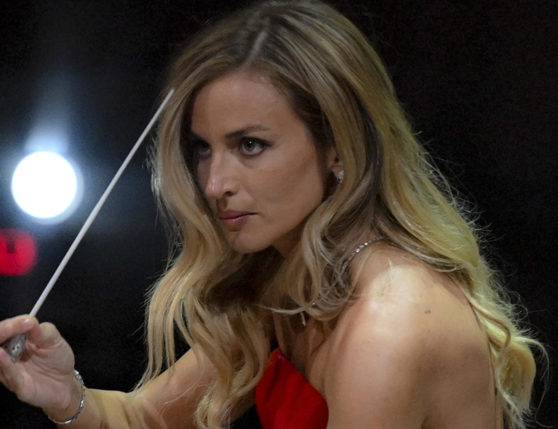 Beatrice Venezi, quante balle da chi elabora il suo curriculum