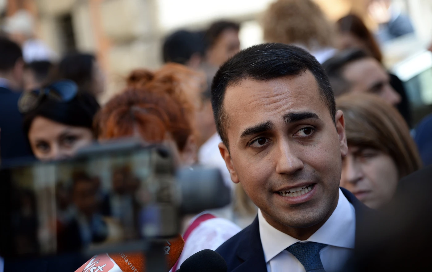Luigi Di Maio alla riunione coi vertici M5s: "Matteo Salvini ci ha colpito alle spalle, cosa gravissima"