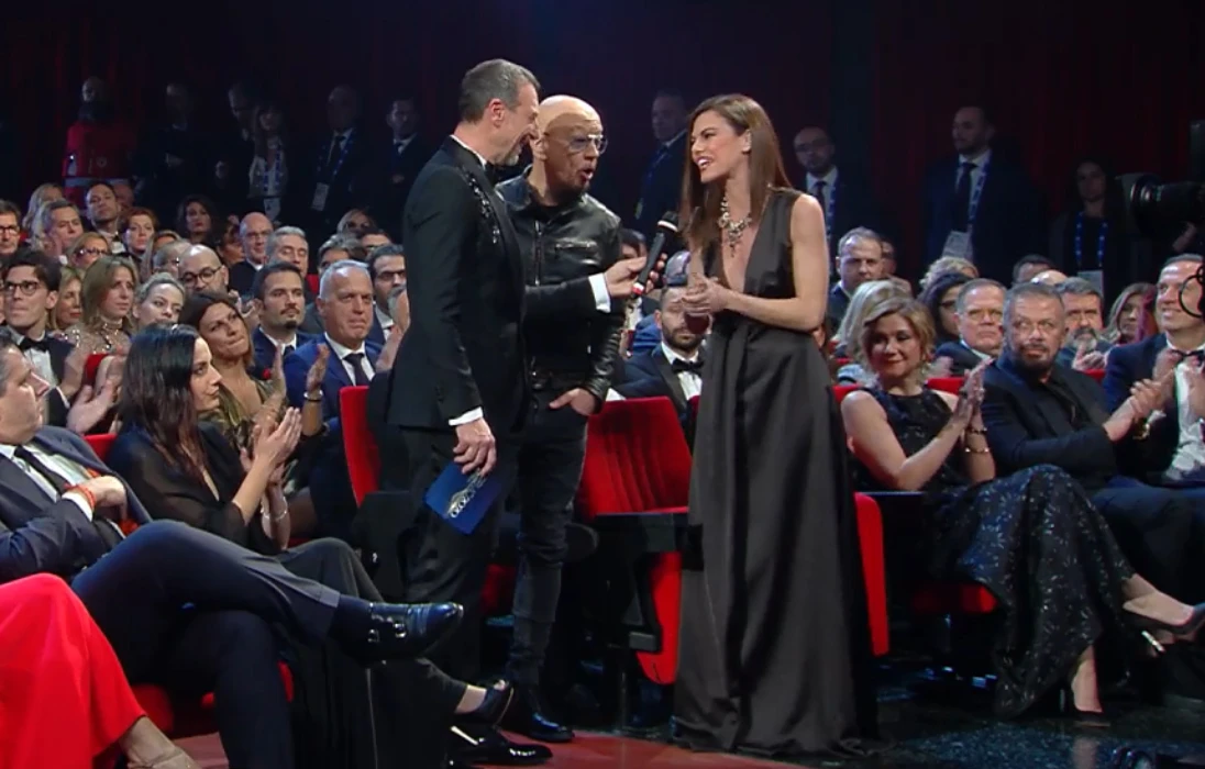 Sanremo 2020, Bianca Guaccero in versione super sexy: si "consola" così dopo la trattativa fallita con Sky