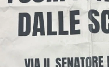 Catania, orrore antifa a scuola contro Roberto Menia: volantini choc