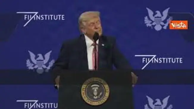 Leggi l'articolo: Finta gaffe di Trump: Devono riaprire lo Stretto di Trump... Volevo dire Hormuz