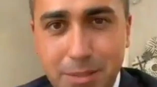 Luigi Di Maio e l'italiano, l'ultima frase agghiacciante: "Fatemi prima di tutto presentarvi"