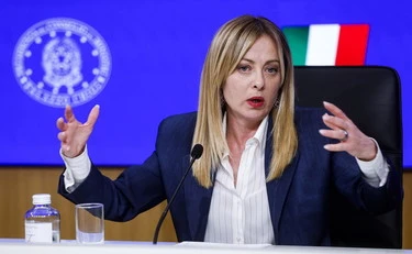 Il sondaggio Porta a porta: Meloni non si ferma più Clamoroso: quanto perde Vannacci
