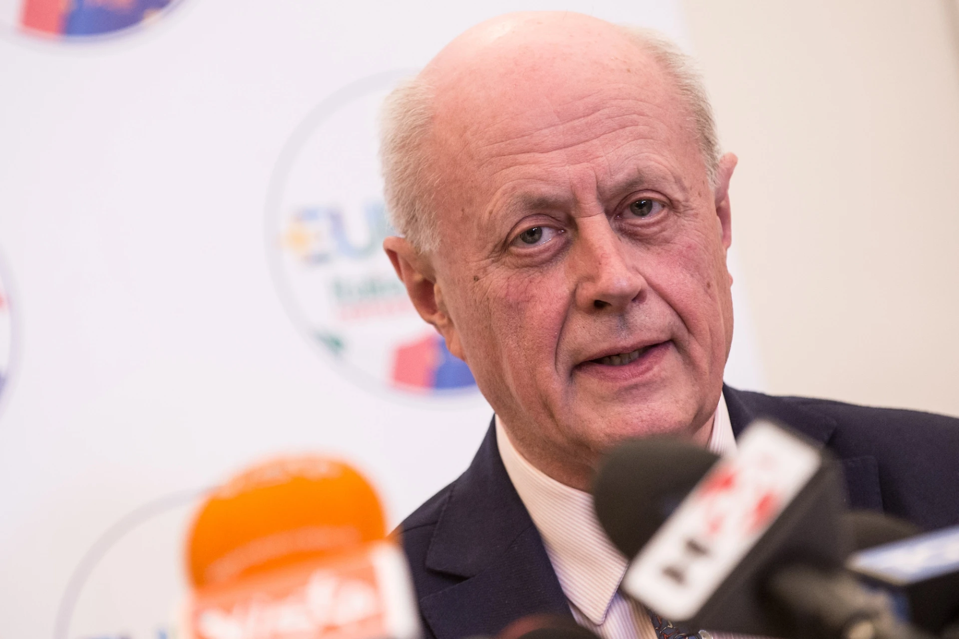 Bruno Tabacci, nove partiti e mille poltrone ma sempre meglio di Emma Bonino