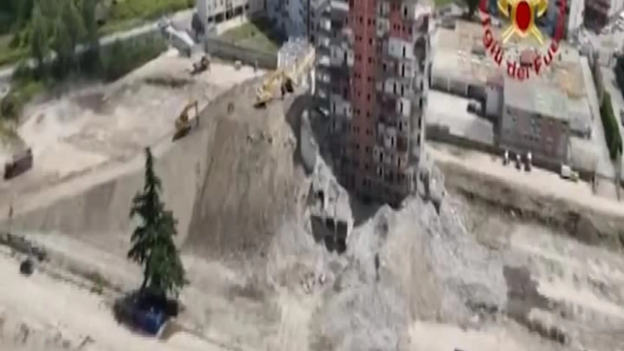 Crollo della Vela Rossa a Scampia: il sorvolo dei droni 