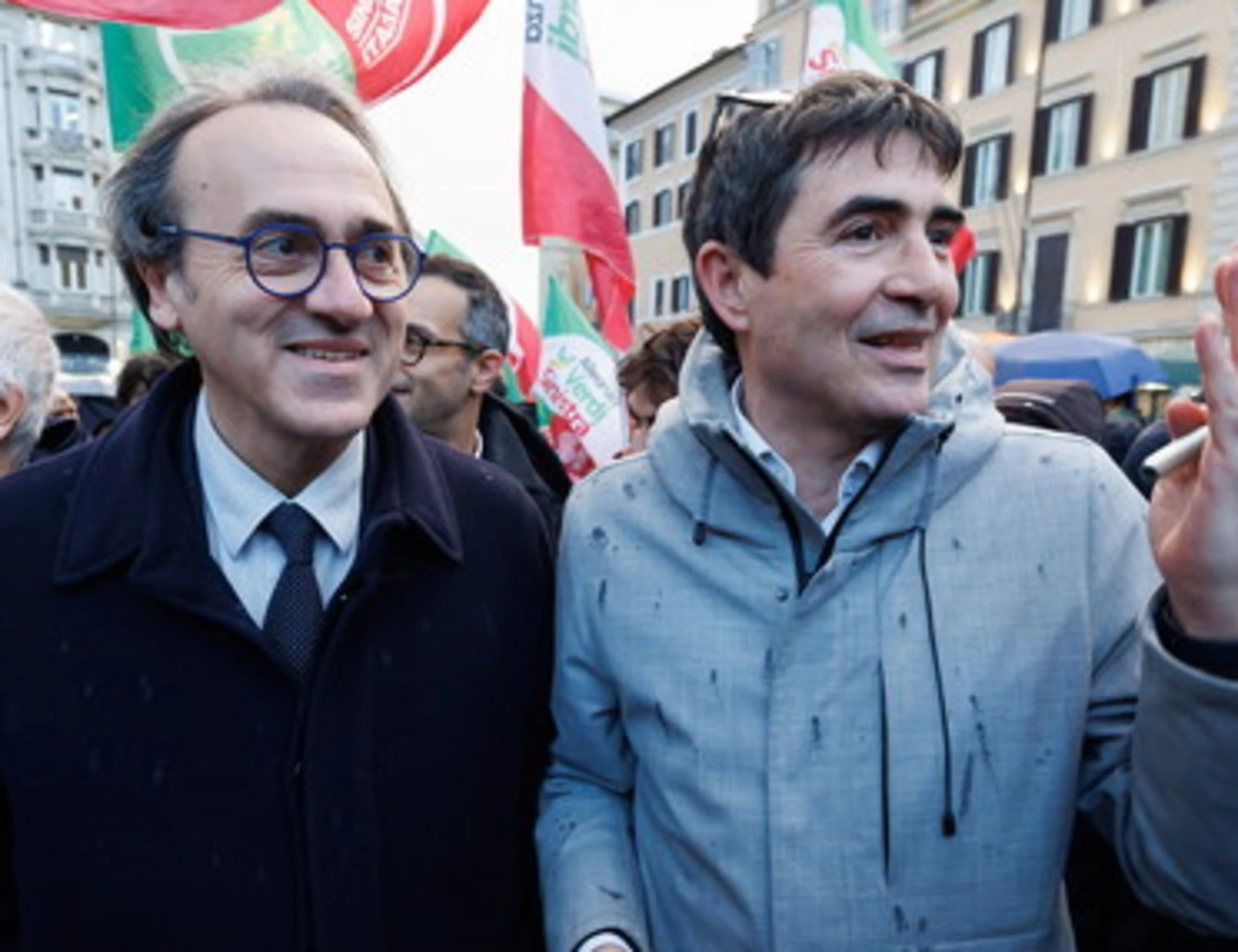 Meloni nel Golfo, la sinistra a secco sbrocca: "Scappa perché non sa che fare"