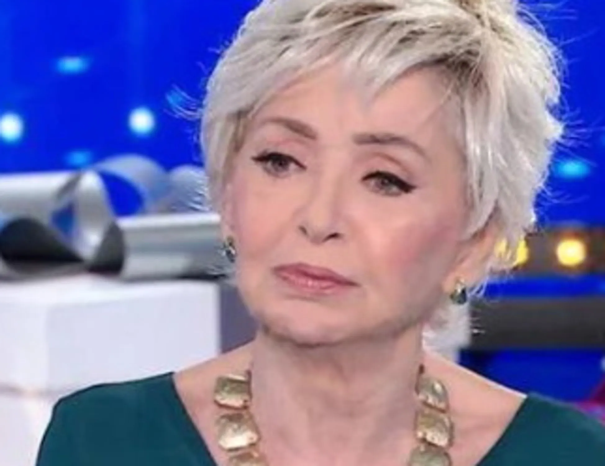 Leggi l'articolo: "Aspetto una risposta": il dramma di Enrica Bonaccorti