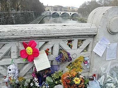 Roma, condannato a 30 anni l'uomo che gettò il figlio nel Tevere