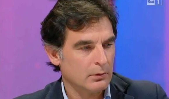 Vita in diretta, Antonella Clerici fregata da Timperi: disastro Rai in diretta, voce fuori campo dalla regia