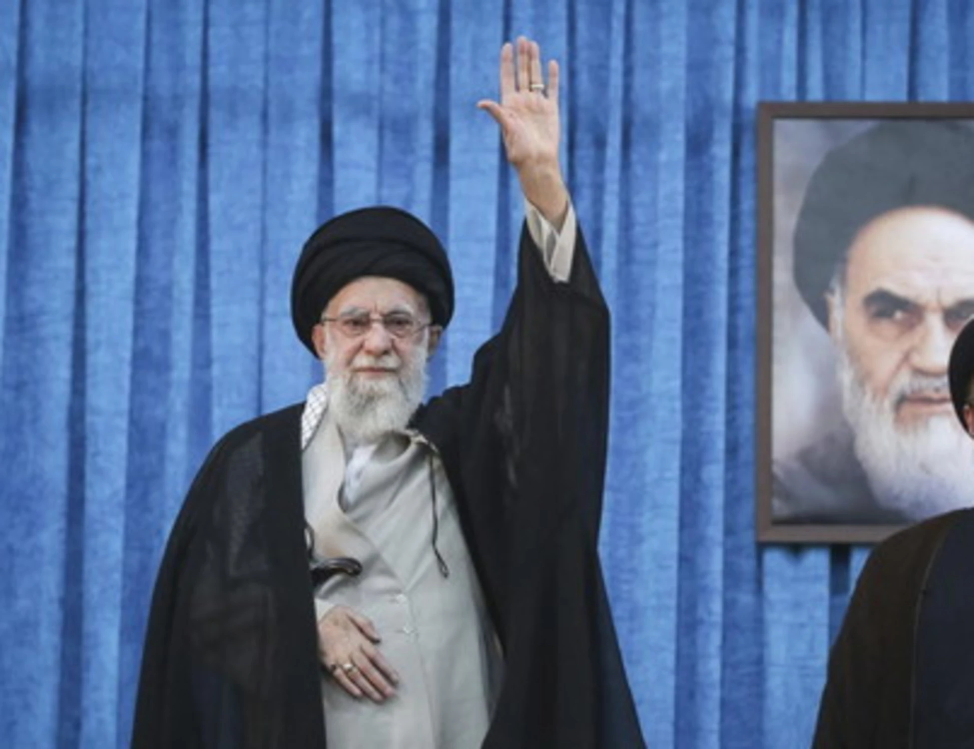 Khamenei barricato in casa, cosa sta pagando