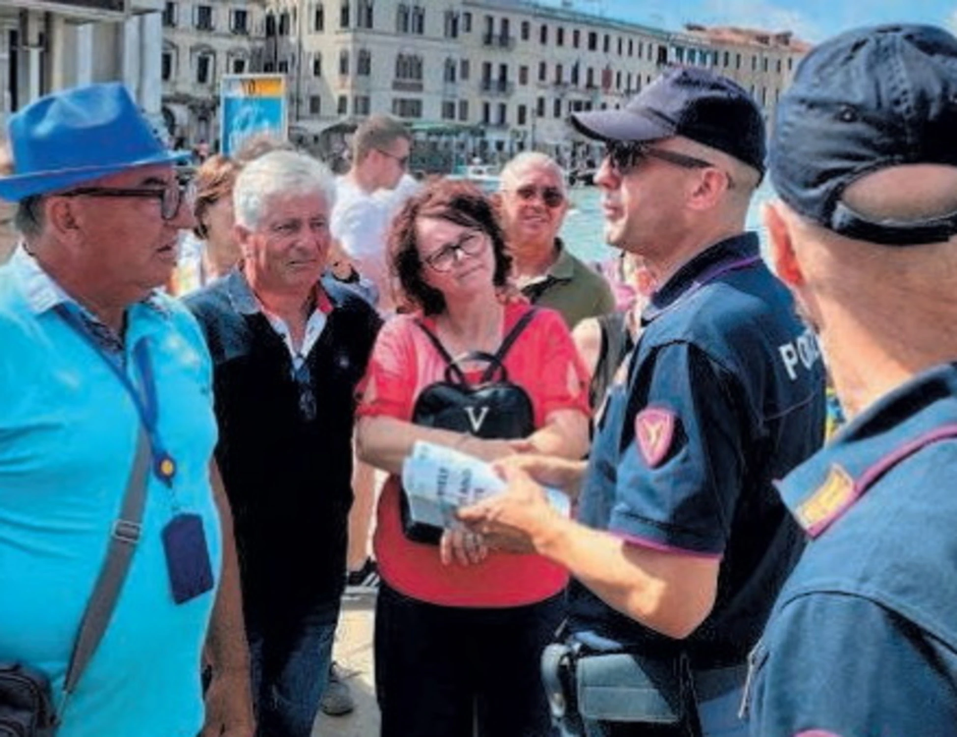 Borseggiatore morto: denunciati gli scippati