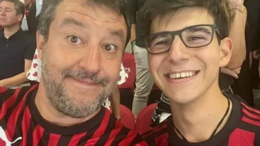Salvini, rapinato il figlio Federico: &quot;Con un coccio di bottiglia&quot;, choc a Milano